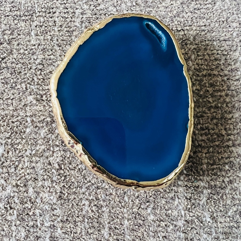 Beautiful agate and gold pop socket